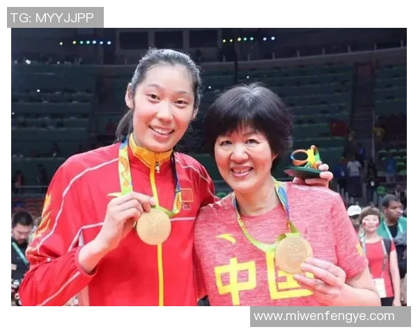 足球明星朱婷的家庭生活揭秘与亲情故事分享